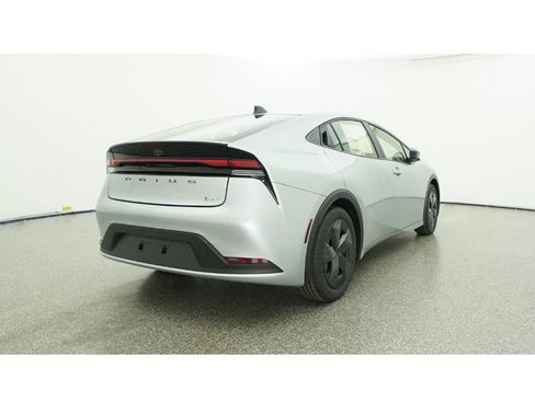 New 2026 Toyota Prius LE image 24