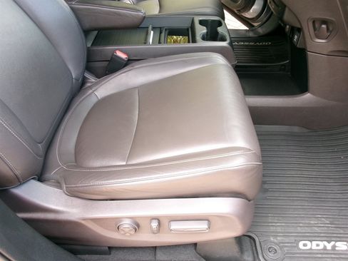 Used 2023 Honda Odyssey Touring image 24