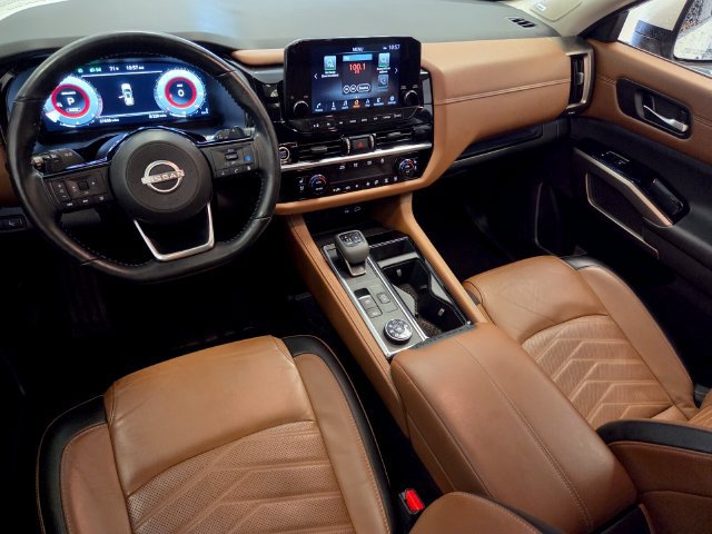 Used 2024 Nissan Pathfinder Platinum AWD/4WD image 15