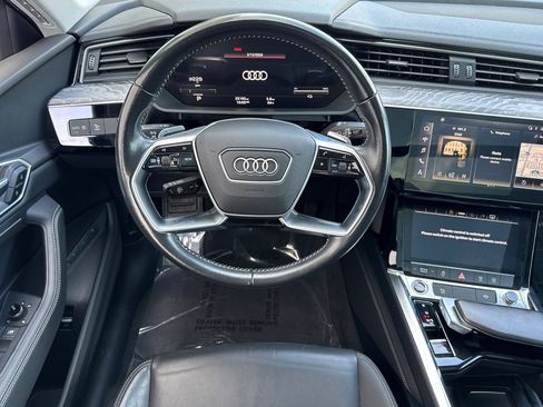 Used 2021 Audi e-tron Premium w/ Convenience Plus Package image 28
