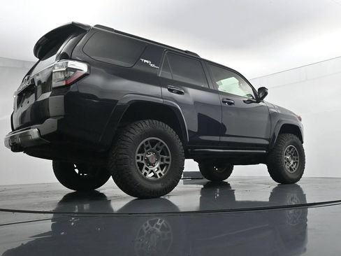 Used 2019 Toyota 4Runner TRD Off-Road AWD/4WD image 23