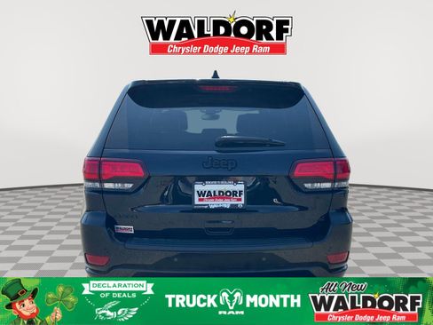 Used 2022 Jeep Grand Cherokee Laredo X image 5