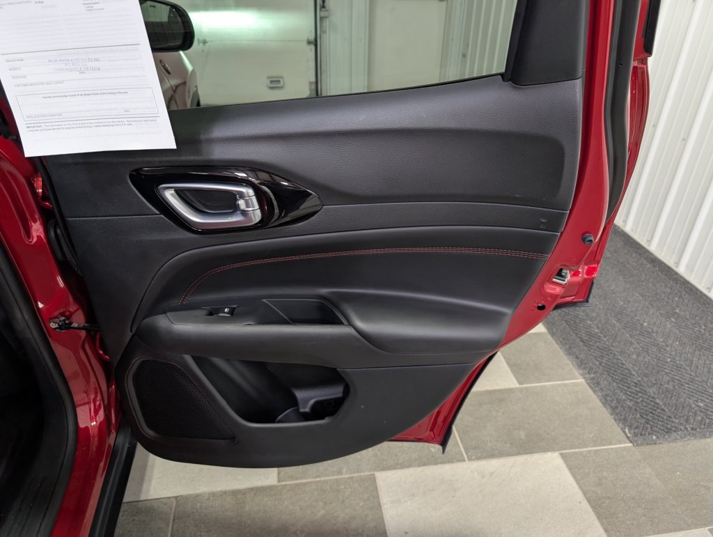 Used 2025 Jeep Compass Trailhawk AWD/4WD image 24