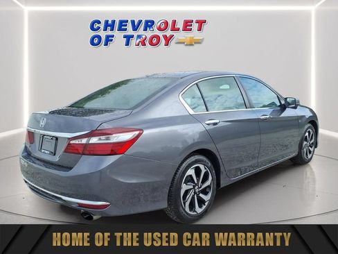 Used 2017 Honda Accord EX image 9