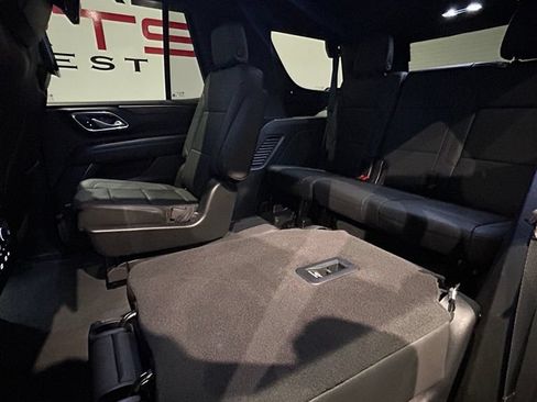 Used 2023 Chevrolet Tahoe Z71 w/ Z71 Off-Road Package AWD/4WD image 28
