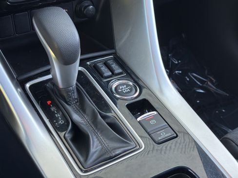 Used 2023 Mitsubishi Eclipse Cross AWD image 23