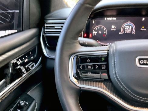 Used 2023 Jeep Grand Wagoneer Series II image 8