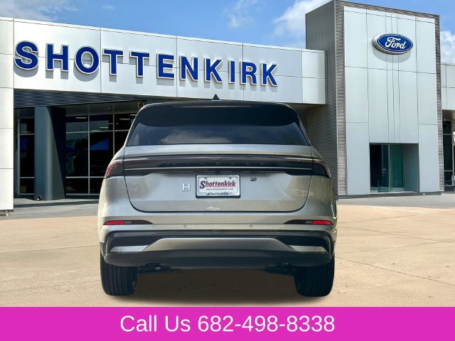 Used 2025 Lincoln Nautilus Reserve w/ Jet Appearance Package AWD/4WD image 8