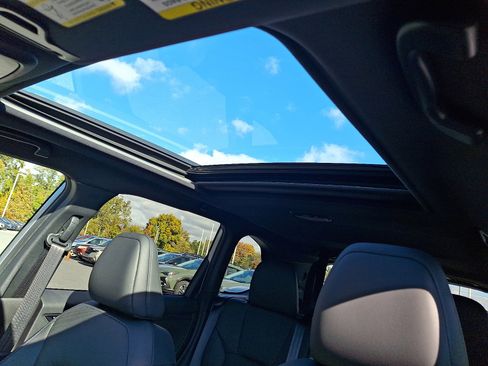 New 2025 Subaru Forester Limited image 10