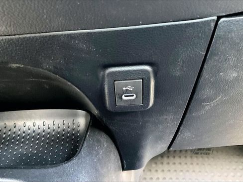 Used 2025 Toyota Corolla SE image 25