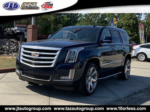 Used 2019 Cadillac Escalade Luxury RWD image 3