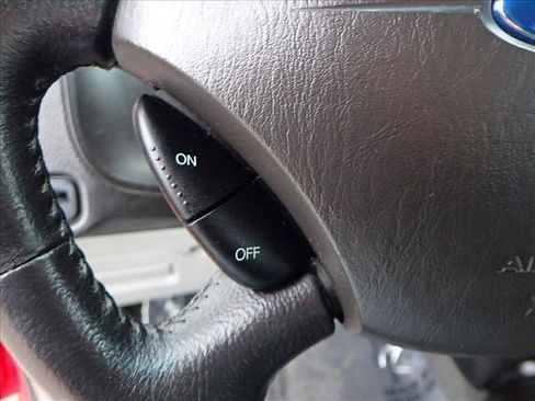 Used 2006 Ford Focus SES image 12