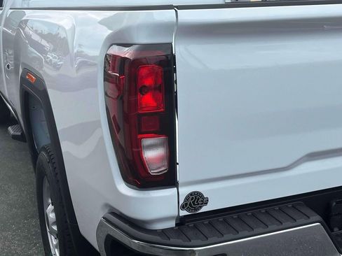 New 2025 GMC Sierra 2500 Pro w/ Convenience Package image 10