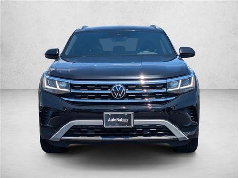 Used 2022 Volkswagen Atlas Cross Sport SEL AWD/4WD image 2