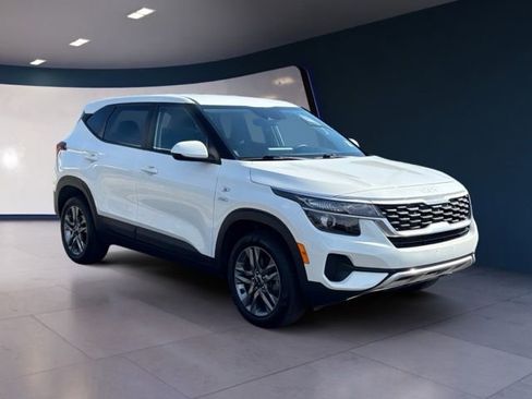 Certified 2022 Kia Seltos LX AWD/4WD image 7