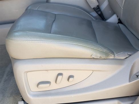 Used 2018 Chevrolet Suburban Premier image 22