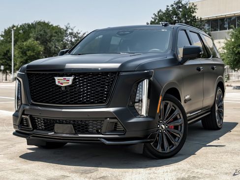 Used 2026 Cadillac Escalade V w/ LPO, Floor Liner Package AWD/4WD image 6