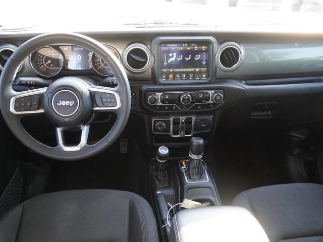 Used 2023 Jeep Gladiator Overland AWD/4WD image 13