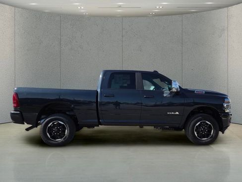 New 2026 RAM 2500 Laramie AWD/4WD image 3
