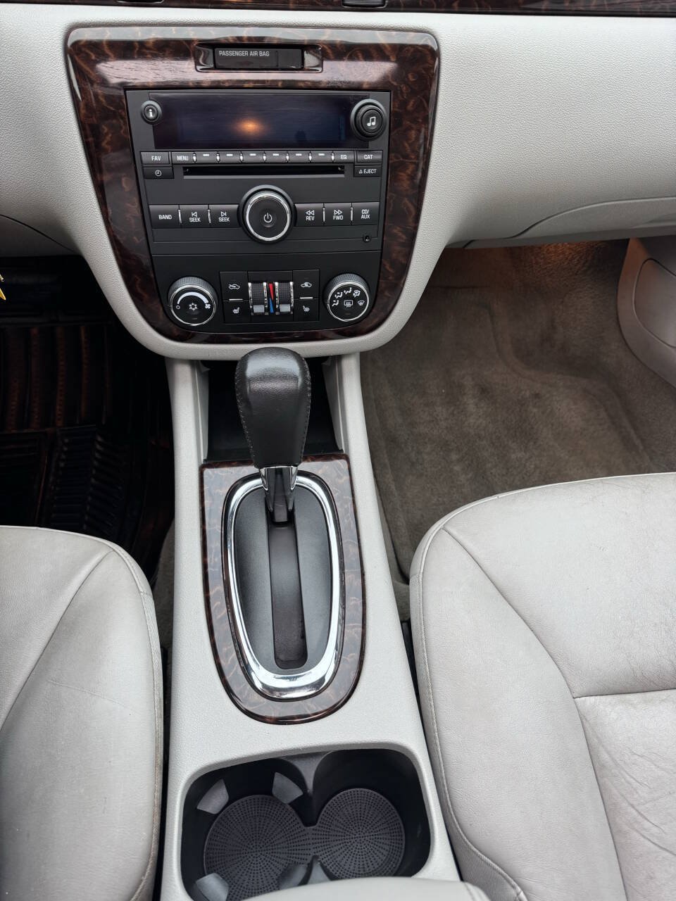 Used 2012 Chevrolet Impala LTZ FWD image 21