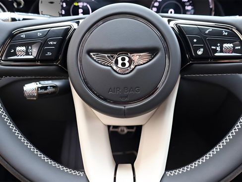 New 2025 Bentley Flying Spur Plug-In Hybrid image 24