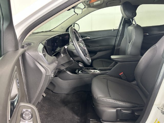 Used 2024 Buick Encore GX Preferred AWD/4WD image 11