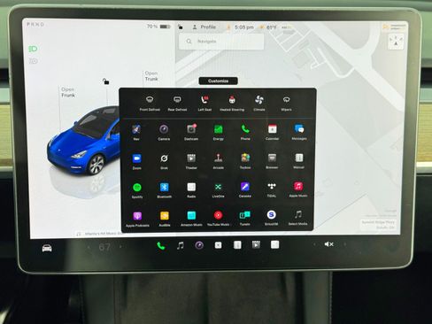 Used 2022 Tesla Model Y Long Range image 30