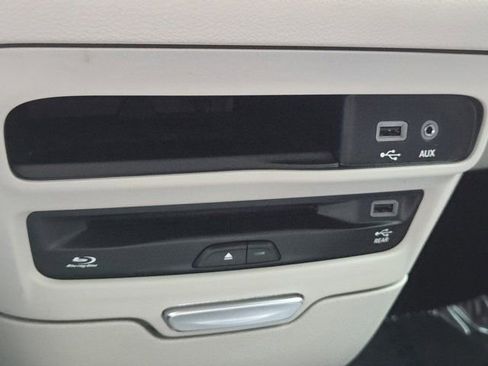 Used 2019 Chrysler Pacifica Touring-L Plus w/ Advanced Safetytec Group image 15