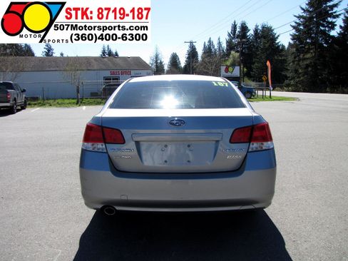 Used 2011 Subaru Legacy 2.5i Premium w/ All-Weather Pkg image 4