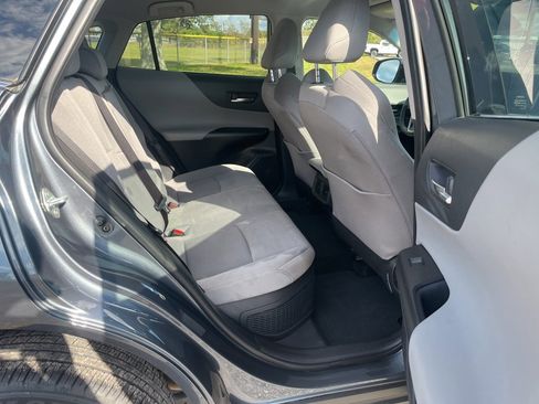 Used 2024 Toyota Venza LE image 14