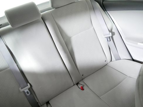 Used 2010 Toyota Corolla LE image 14