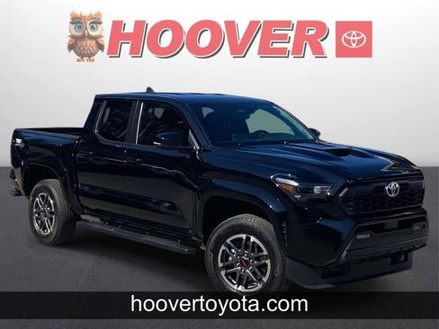 Used 2024 Toyota Tacoma TRD Sport w/ TRD Sport Upgrade Package image 1
