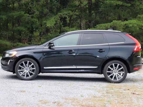 Used 2015 Volvo XC60 T6 Platinum AWD/4WD image 38