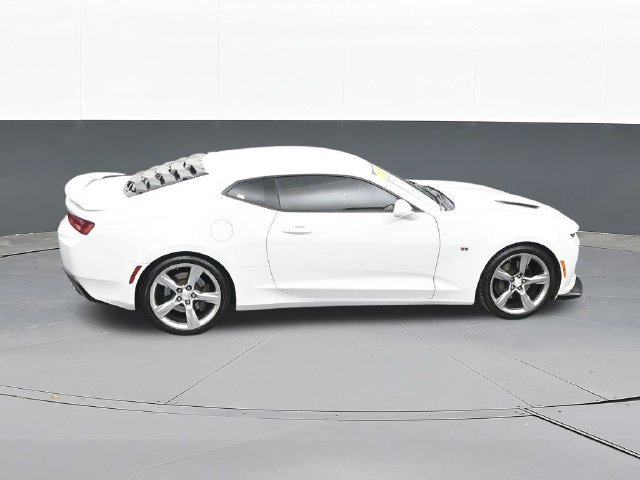 Used 2017 Chevrolet Camaro SS RWD image 61