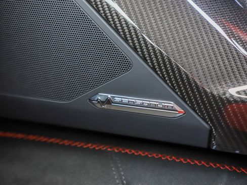 Used 2019 Lamborghini Aventador SVJ AWD/4WD image 80