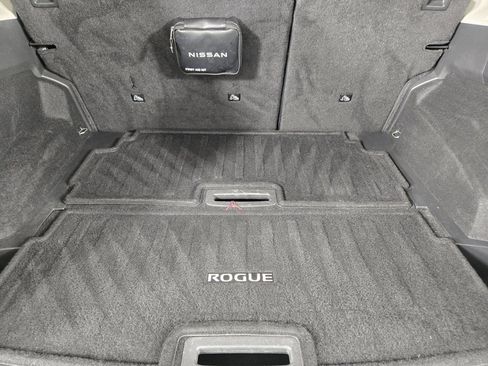 Used 2023 Nissan Rogue SL FWD image 36