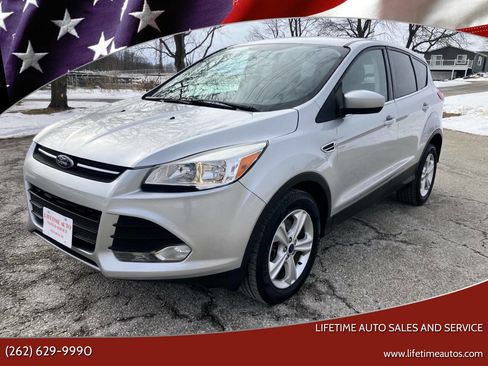 Used 2015 Ford Escape SE image 1