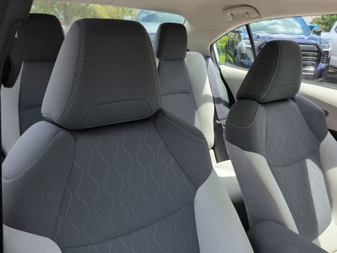 Used 2021 Toyota Corolla LE FWD image 7