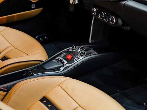 Used 2012 Ferrari 458 Italia Coupe image 58