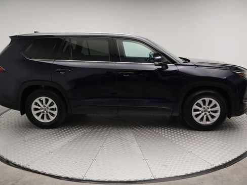 Certified 2024 Toyota Grand Highlander FWD image 7