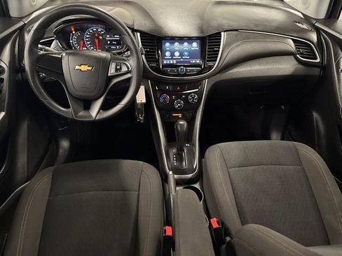 Used 2018 Chevrolet Trax LS AWD/4WD image 22