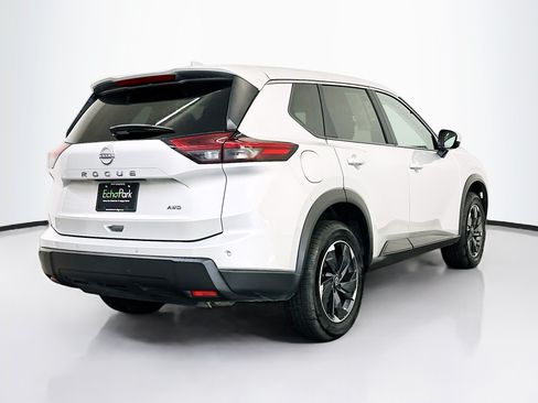 Used 2025 Nissan Rogue SV AWD/4WD image 9