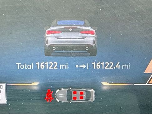 Used 2025 BMW 430i Convertible w/ Premium Package RWD image 40