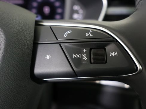 Used 2025 Audi Q3 2.0T Premium w/ Convenience Package image 32