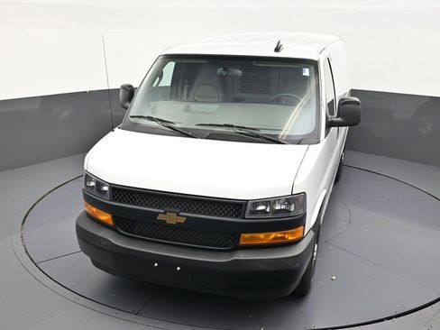 Used 2025 Chevrolet Express 2500 w/ Driver Convenience Package RWD image 20