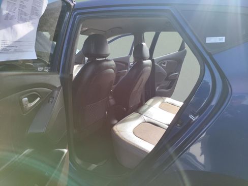 Used 2011 Hyundai Tucson GLS image 15