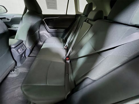 Certified 2025 Toyota RAV4 LE image 22