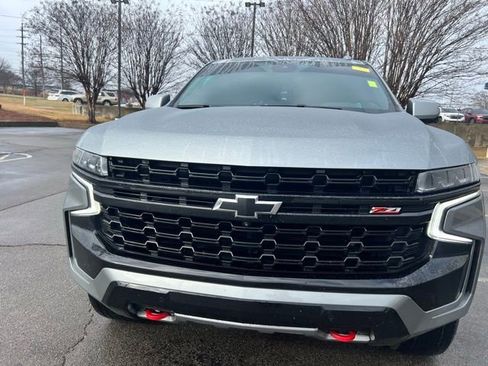 Used 2024 Chevrolet Suburban Z71 w/ Luxury Package image 9