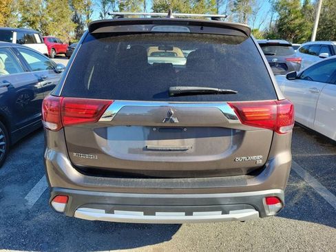 Used 2018 Mitsubishi Outlander SE image 5