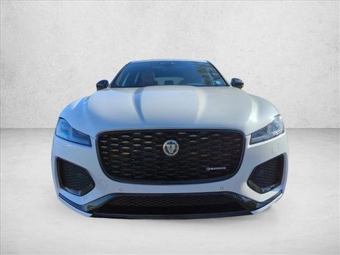 Used 2025 Jaguar F-PACE R-Dynamic S image 2